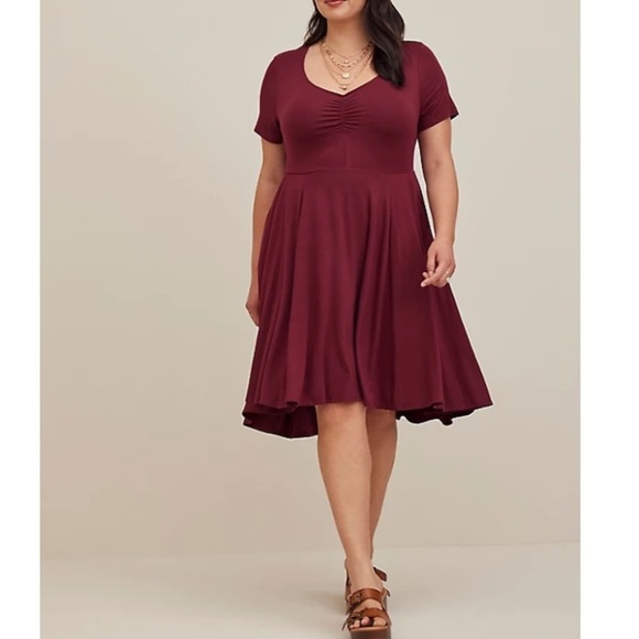 TORRID NWT MINI SUPER SOFT CINCH FRONT SKATER DRESS - Picture 3 of 6